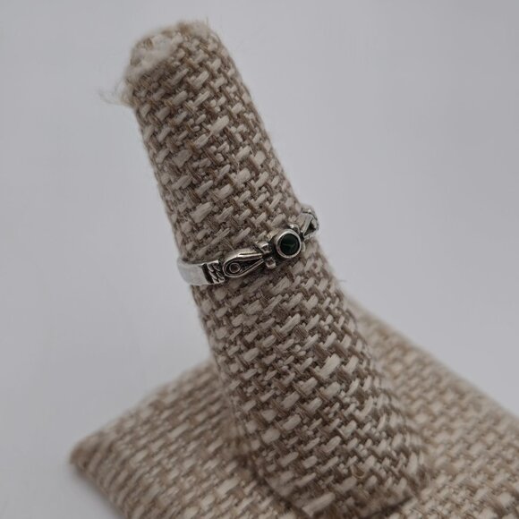 Size 6 Sterling Silver Unique Green Stone Rustic Band Ring A3591 - Picture 2 of 7